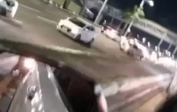 Tiroteio na Estação Mussurunga deixa uma pessoa ferida e carros trafegam na contramão para fugir de disparos