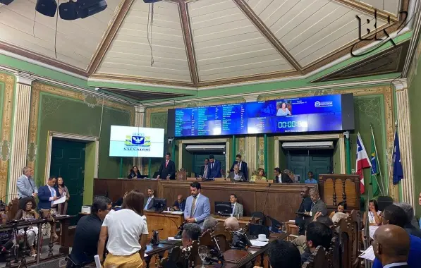 Câmara de Salvador mantém três vetos do executivo para projetos de vereadores de partidos da oposição