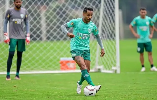 Mateus Gonçalves está apalavrado com o Vitória e deve se apresentar nesta semana