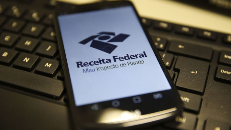 Investigado por tráfico é morto em confronto com PMs na Bahia; homem exibia armas nas redes sociais