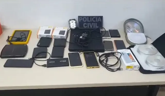 Professor é preso com pornografia infantil após site de pesquisa denunciar armazenamento de material à polícia da Bahia