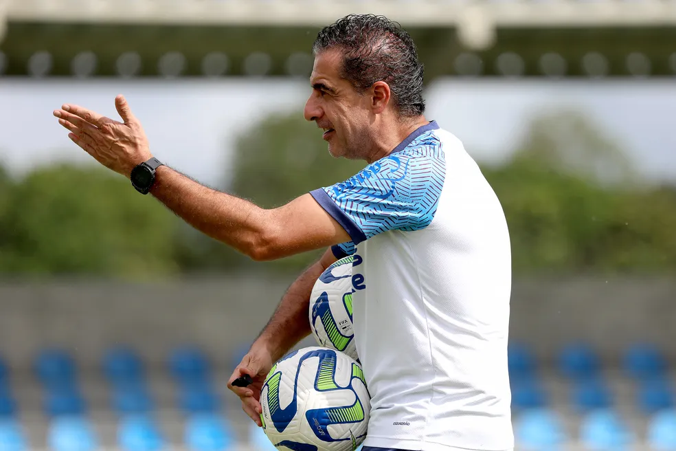 Renato Paiva tem semana livre para trabalhar e encerrar maior jejum de vitórias do Bahia em 2023