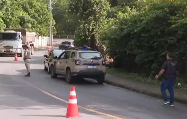 Dois corpos são encontrados na Estrada Velha do Aeroporto nesta sexta