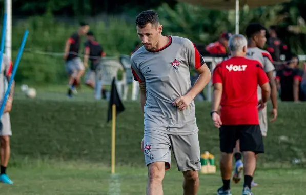 Rescisão de Nicolás Dibble com o Vitória é registrada no BID