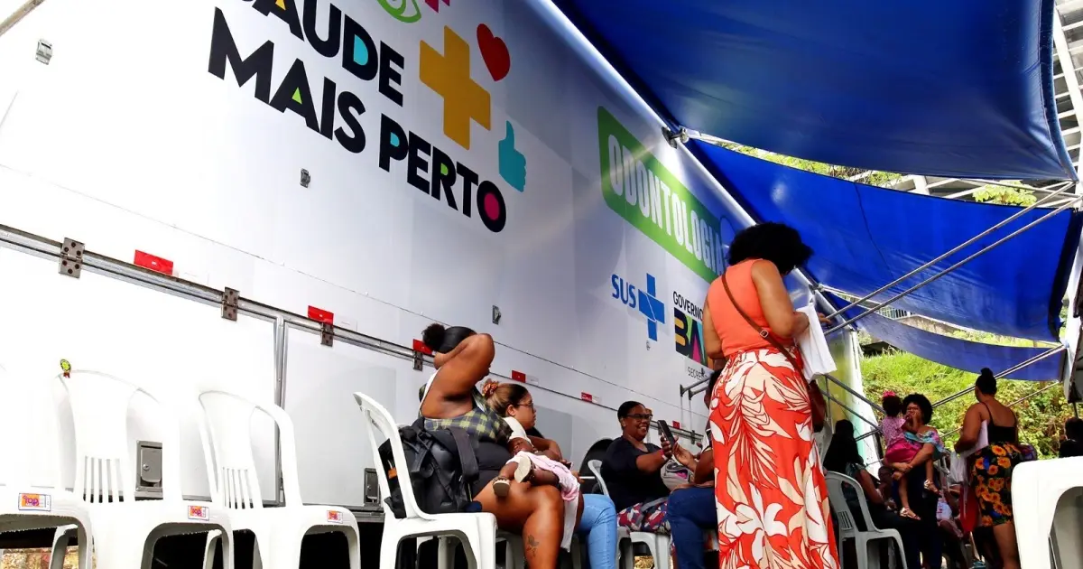 Feira de saúde oferece serviços gratuitos para moradores do Largo do Tanque
