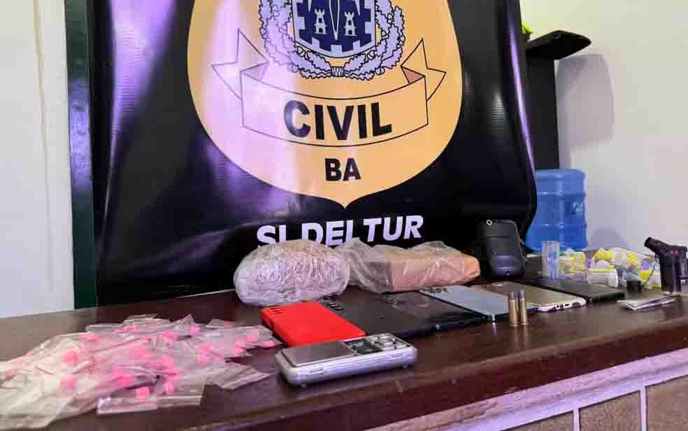 Seis pessoas suspeitas de tráfico de drogas, roubos, furtos e receptação são presas no Centro Histórico de Salvador