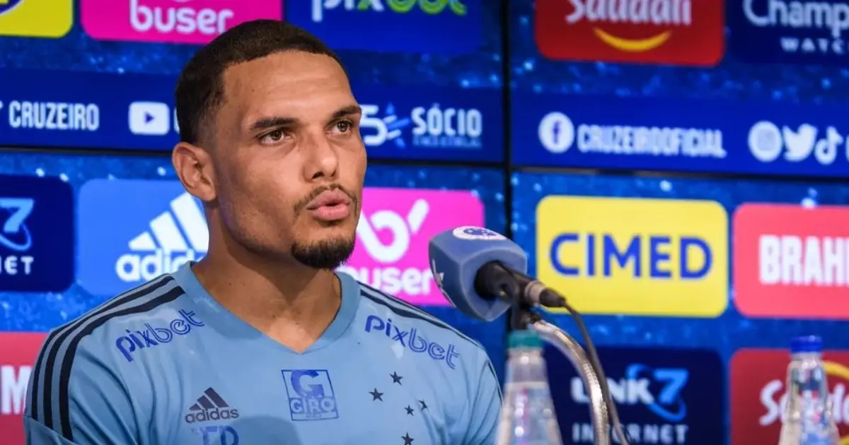 Vitória anuncia contratação de Hueglo Neris; veja lances