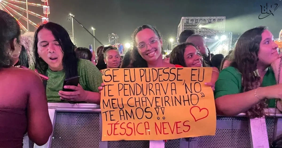 Fãs de Claudia Leitte opinam sobre polêmica envolvendo alteração de música que cita orixá