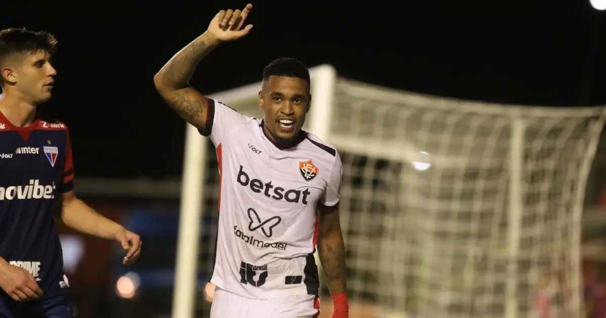 Em ótima fase, Alerrandro alcança artilharia da Série A ao lado de Yuri Alberto