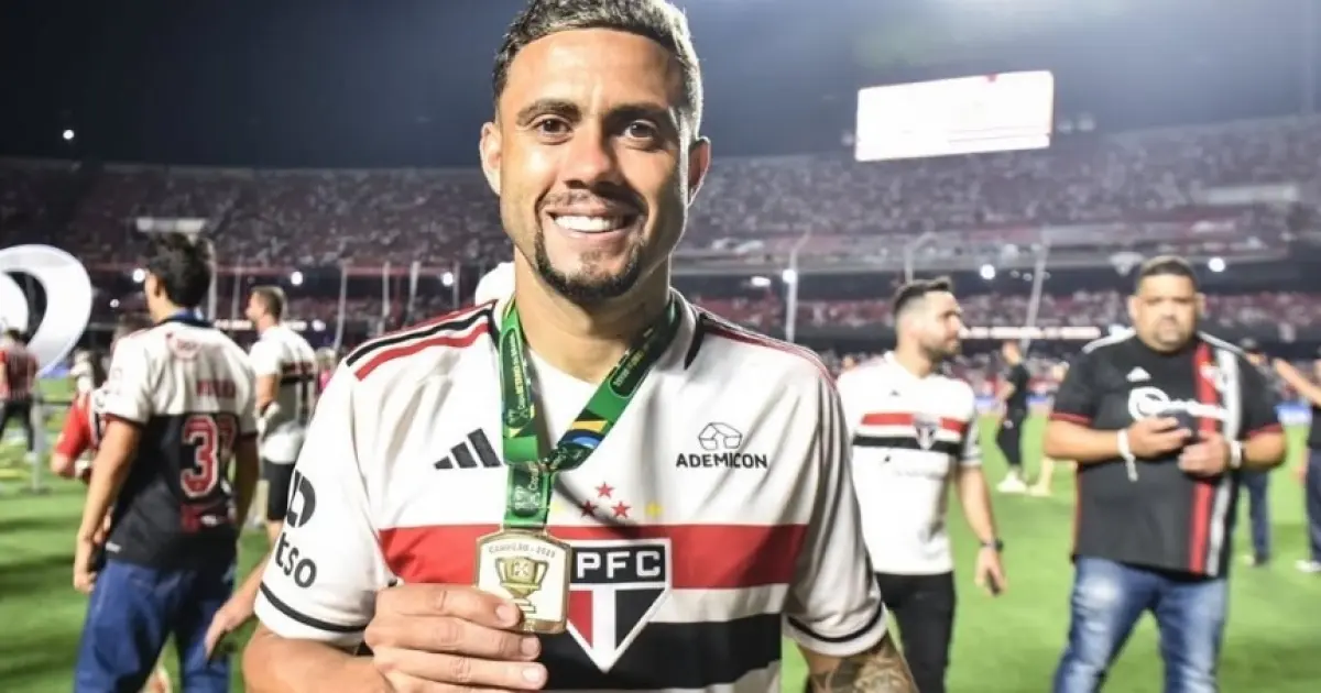 Vitória anuncia contratação de Wellington Rato, ex-São Paulo