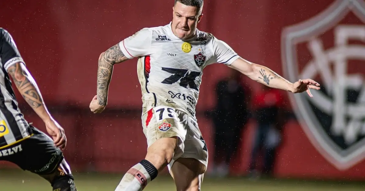 Com três gols em três jogos, Renato Kayzer reforça o Vitória contra o Corinthians