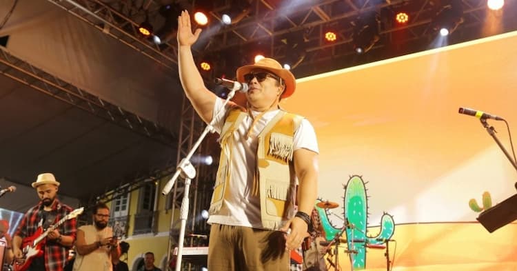 Adelmo Casé apresenta tributo a Luiz Gonzaga e Dominguinhos no São João do Pelourinho