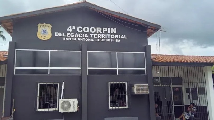 Suspeito de agredir companheira e causar perda da visão em um dos olhos da mulher é preso em fábrica no interior da Bahia
