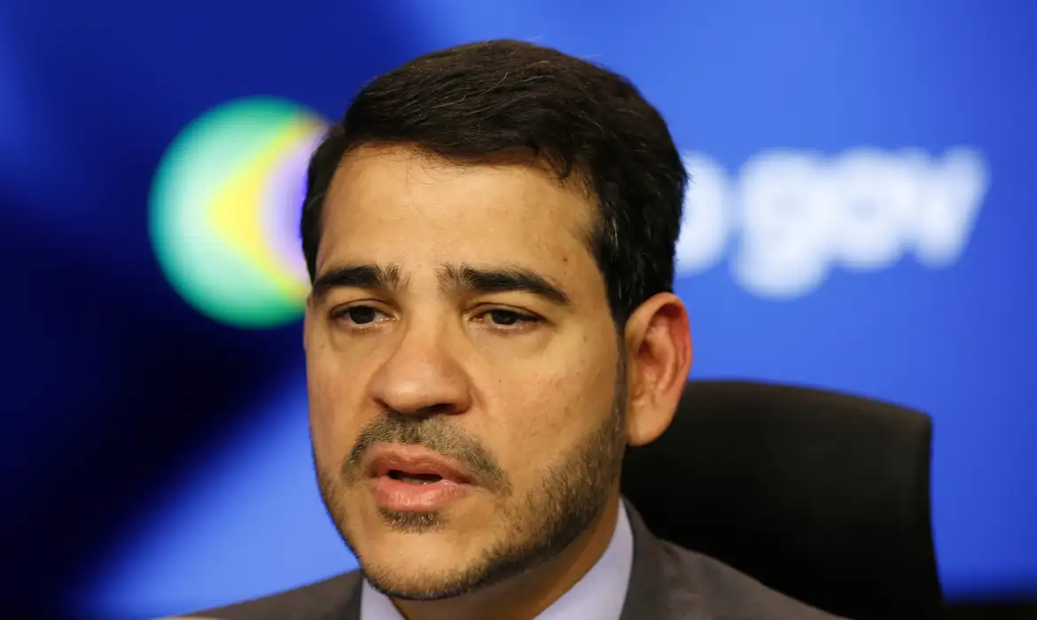 Governo decide entrar com ação no STF contra decisão do Congresso que derrubou alta do IOF