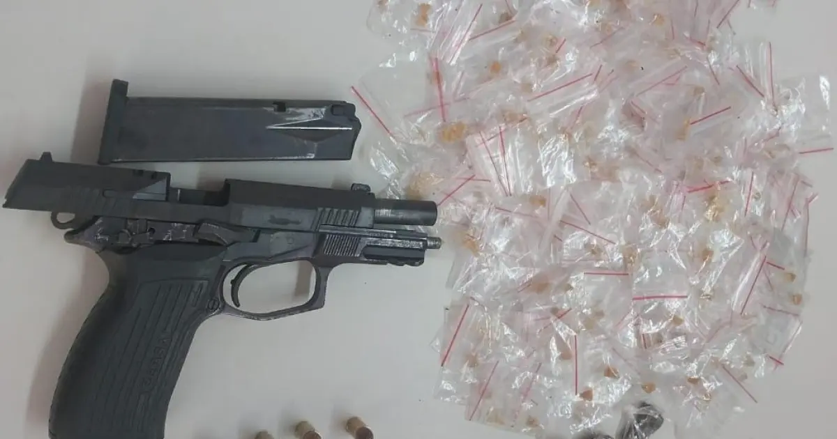 PM apreende arma de fogo e drogas em ação no bairro de Pernambués