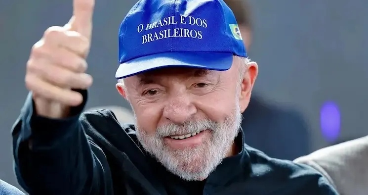 Lula amplia vantagem sobre Tarcísio e lidera todos os cenários para 2026, aponta Genial/Quaest