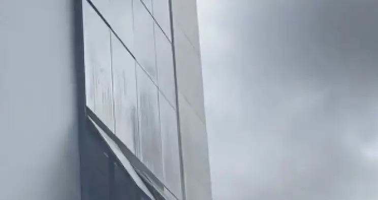 VÍDEO: Princípio de incêndio atinge Faculdade de Medicina Zarns na Avenida Paralela