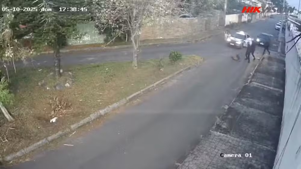 Guardas municipais flagrados enquanto agrediam aposentado com socos e chutes em Salvador são afastados