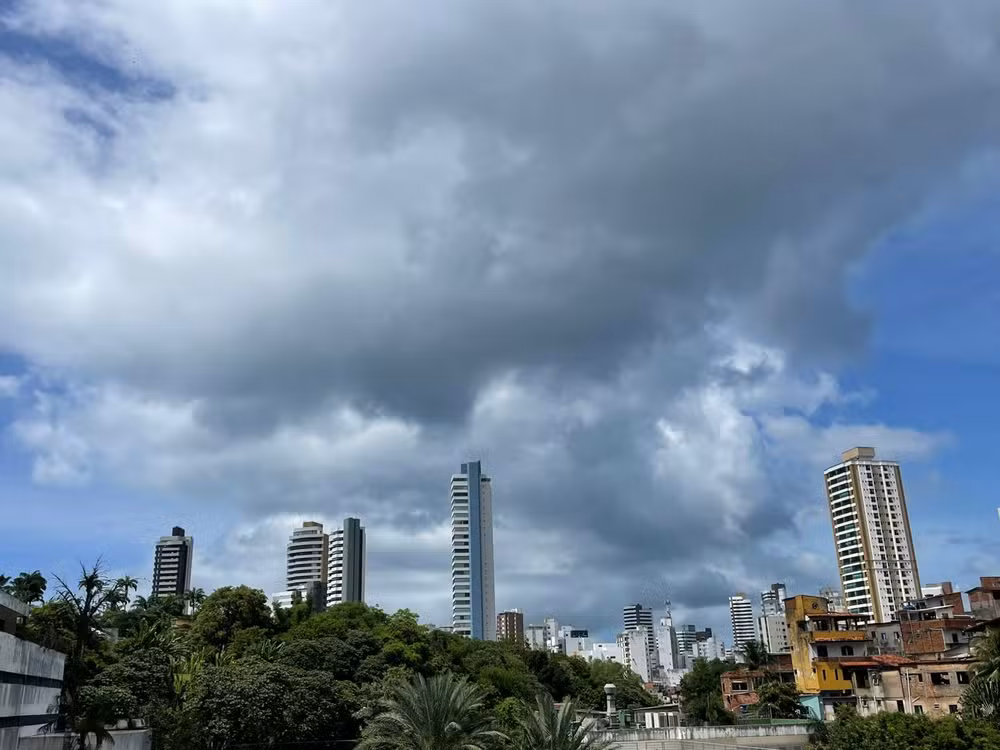 Fim de semana será céu encoberto em Salvador; veja previsão em cidades das outras regiões