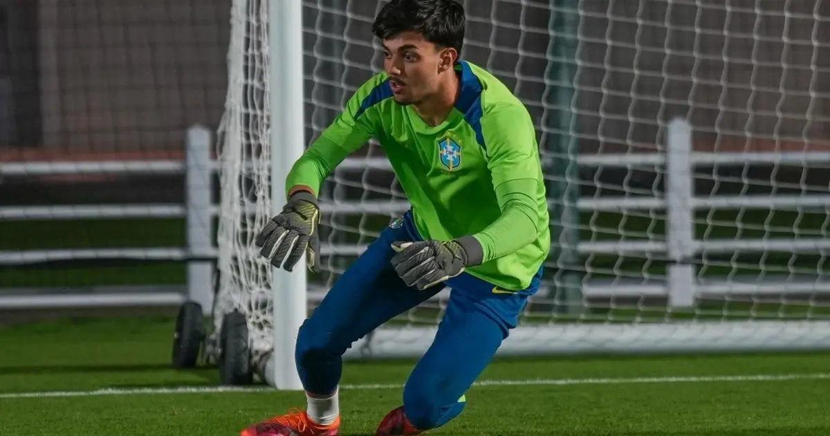 Arthur Jampa, do Bahia, comemora classificação invicta do Brasil ao mata-mata do Mundial Sub-17