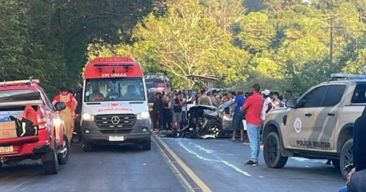 Acidente deixa quatro feridos e causa congestionamento em Vera Cruz