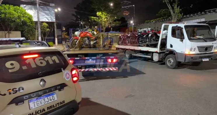 Oito motocicletas são confiscadas após relatos de vandalismo em ferry boat de Salvador