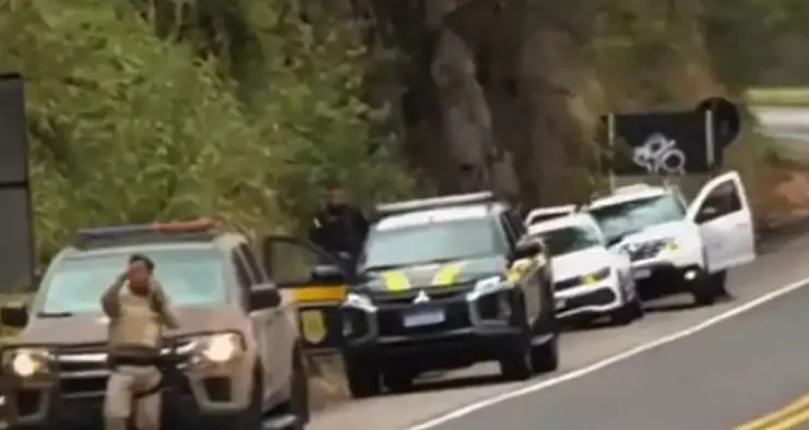 Tiroteio entre membros de facção e policiais causa tensão no Recôncavo; orientação é que motoristas evitem ponte