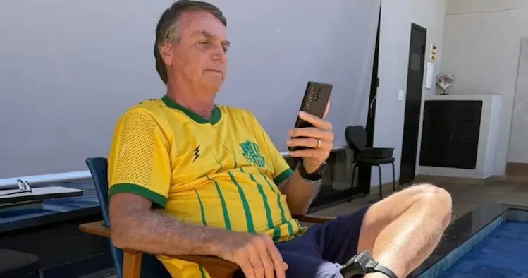 Violação de tornozeleira eletrônica e risco de fuga fez Moares ordenar prisão preventiva de Bolsonaro