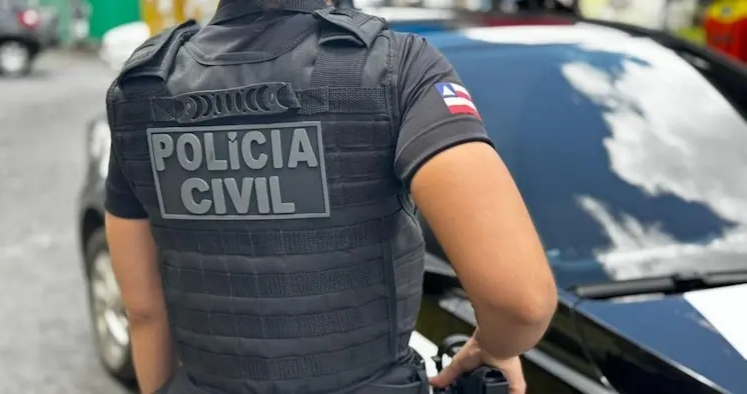 Professora é esfaqueada várias vezes enquanto dormia em casa em cidade do Recôncavo Baiano