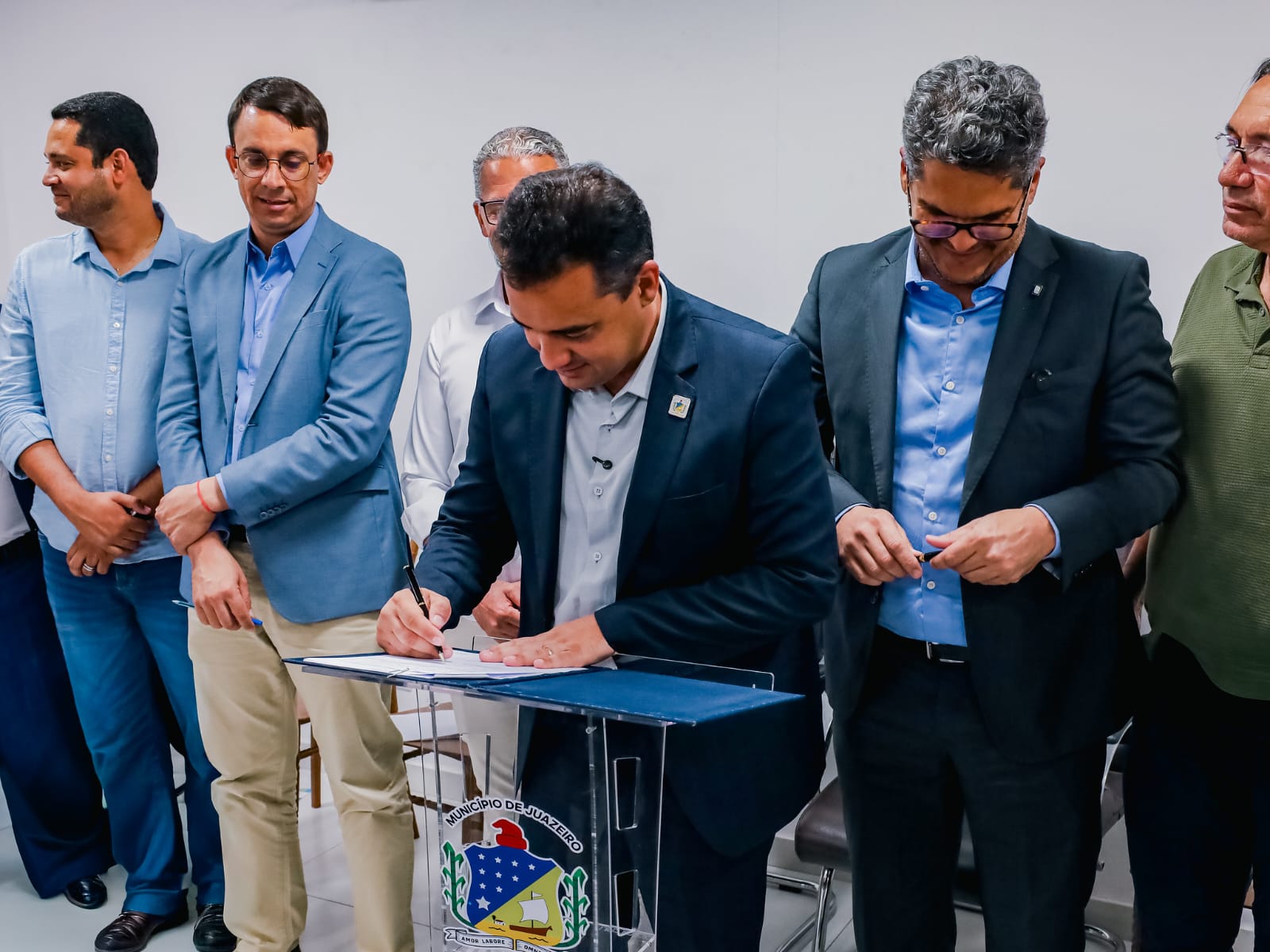 Prefeito Andrei e superintendente da Codevasf assinam Termos de Doação e garante avanço histórico para núcleos habitacionais dos perímetros irrigados de Juazeiro