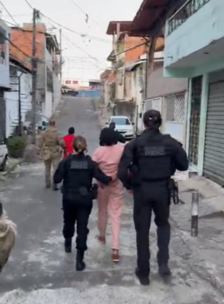 Três suspeitos de aplicar golpes online são presos na Bahia; grupo criminoso fraudava boletos
