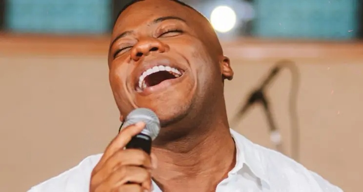 Compositor de ‘Lepo Lepo’ e mais hits, Escandurras fala sobre pressão para fazer música do Carnaval e revela ‘segredos’
