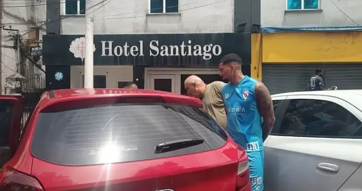 Atleta recém-contratado pelo Galícia é identificado como suspeito de estupro em hotel de Salvador