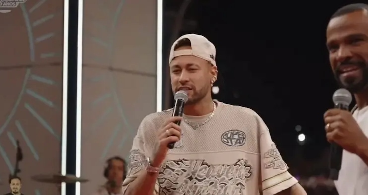 Presente no show Tardezinha, Neymar projeta Copa do Mundo e pede ajuda a Ancelotti: “Podem me cobrar”