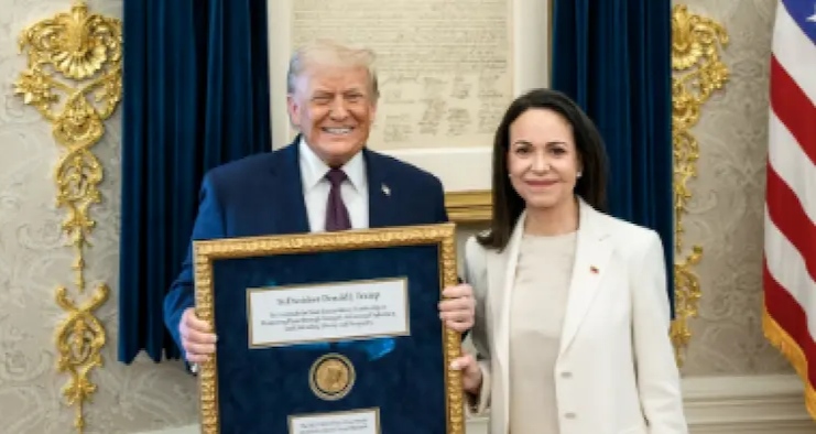 María Corina Machado entrega Nobel da Paz à Trump