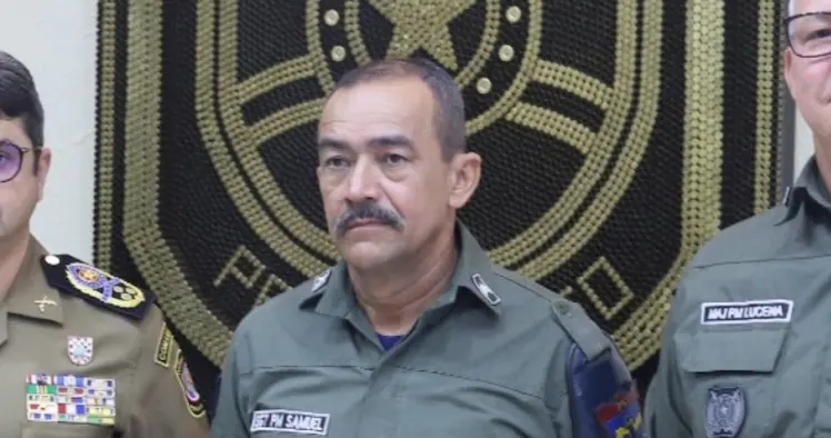 Policial militar é punido com três dias de detenção por tamanho do bigode e defesa rebate: “35 anos de bravura ignorados por alguns centímetros de bigode”