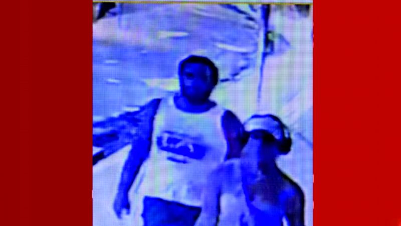Mulher tem seio apertado por homem enquanto caminhava em Salvador; polícia tenta identificar suspeito