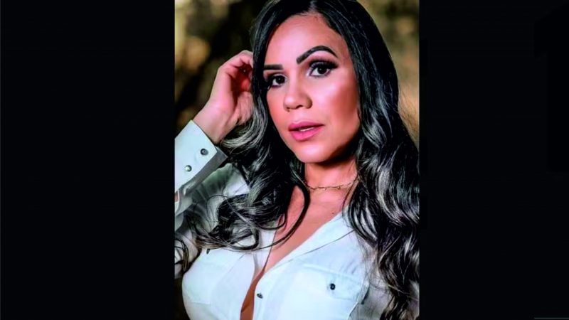 Mulher morre após batida entre motocicleta e caminhão no oeste da Bahia