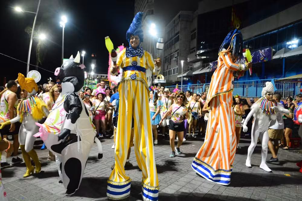 Habeas Copos desfila na última noite do pré-carnaval de Salvador; veja programação e horários