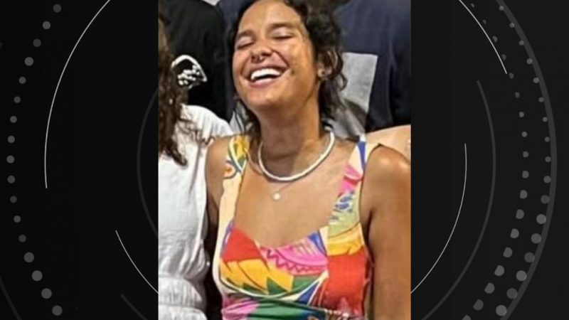 Bióloga de 24 anos atropelada por caminhão de limpeza no carnaval é enterrada em Salvador