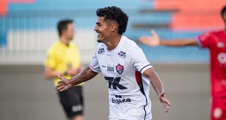 Vitória bate o Barcelona de Ilhéus na Arena Cajueiro e assume vice-liderança momentânea do Baianão