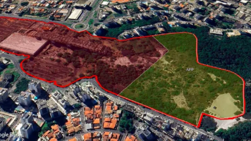 Leilão do antigo Centro de Convenções da Bahia gera críticas por área ambiental e escolha de leiloeiro; entenda