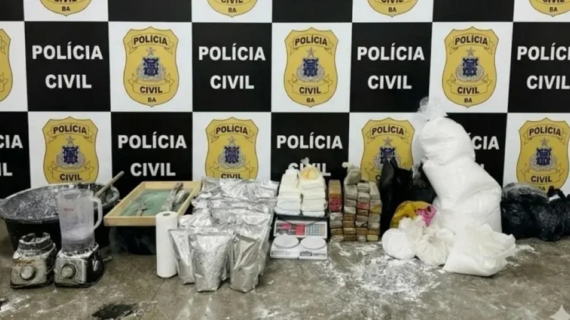 Polícia desarticula laboratório de drogas em Feira e apreende mais de 60 kg de entorpecentes