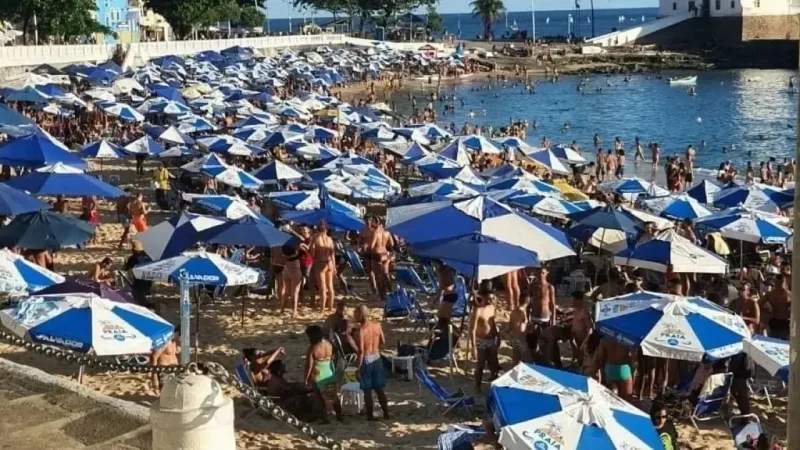 Turista denuncia golpe de R$ 4 mil em venda de queijo coalho no Porto da Barra