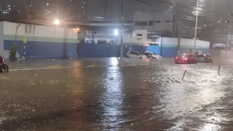 Chuvas em Salvador provocam alagamentos e danos em vias; bairros registram altos volumes de precipitação