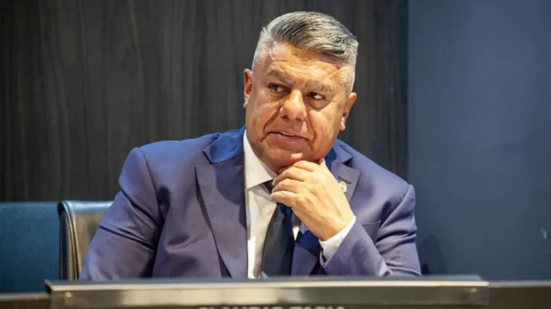 Presidente da AFA é acusado de sonegação fiscal e vira alvo da Justiça argentina