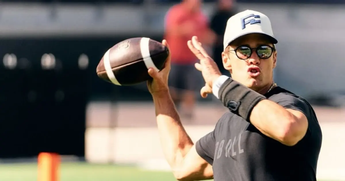 Tom Brady revela tentativa de retorno à NFL, mas esbarra em regras societárias