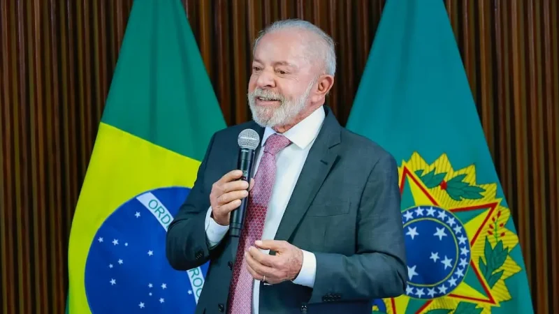 Lula anuncia saída de diversos ministros e confirma que Geraldo Alckmin será o seu candidato a vice-presidente