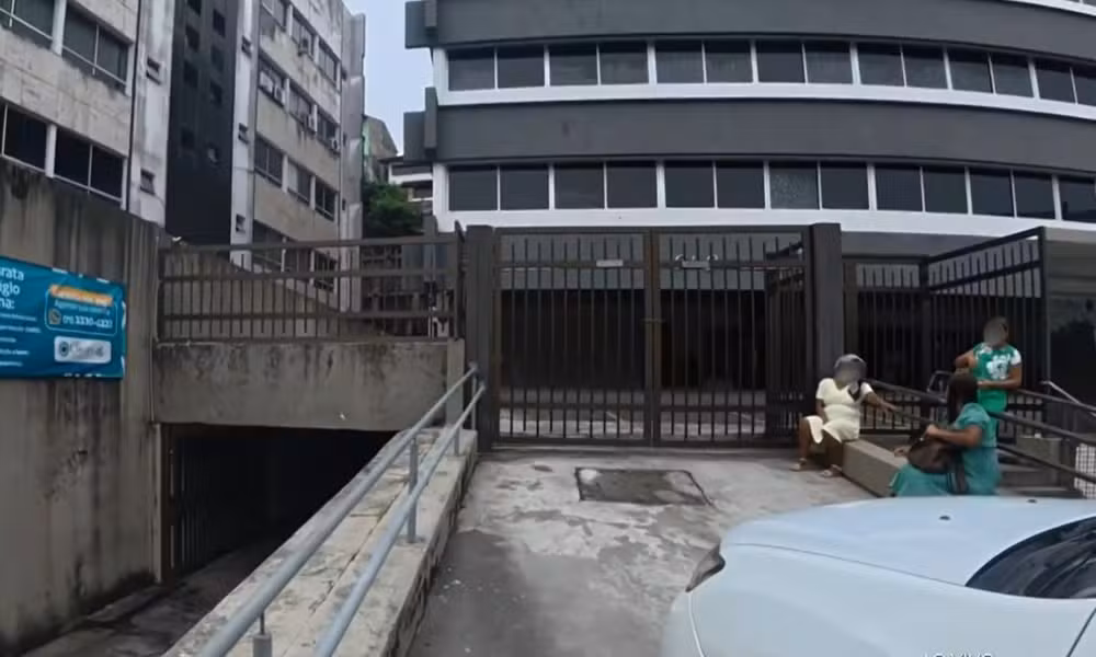 Quase um mês após interdição, clínica oftalmológica segue fechada após denúncias de perda de visão de pacientes em Salvador