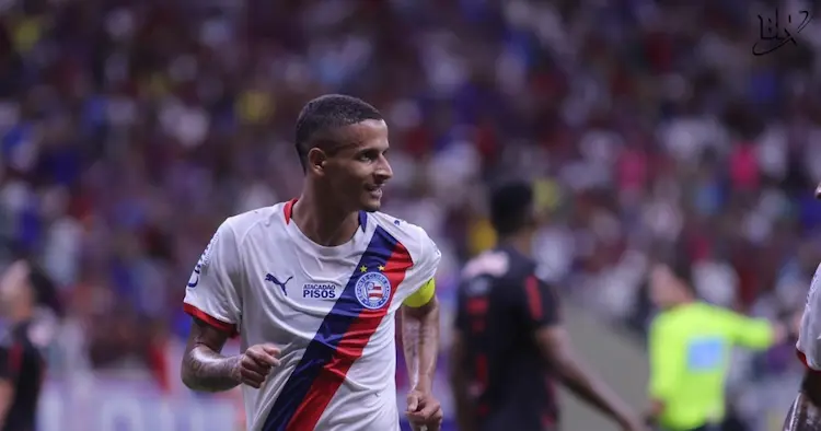 Aos gritos de ‘É Seleção’ para Juba, Bahia bate o Bragantino e assume 3ª colocação no Brasileirão